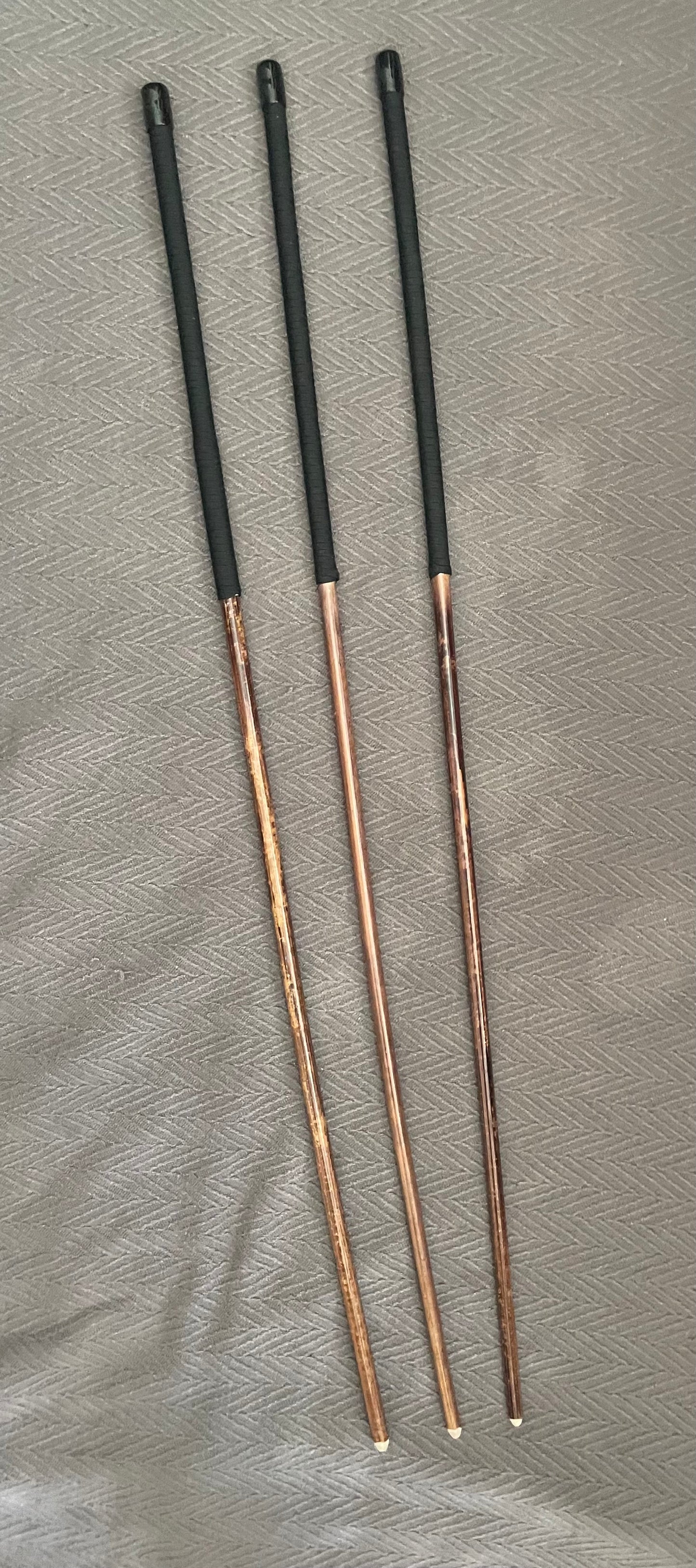 Set of 3 Knotless Smoked Dragon Canes / Ultimate No Knot Smoked Dragon Canes - 92 to 94 cms Length - Red / Black Paracord Handles - Englishvice Canes