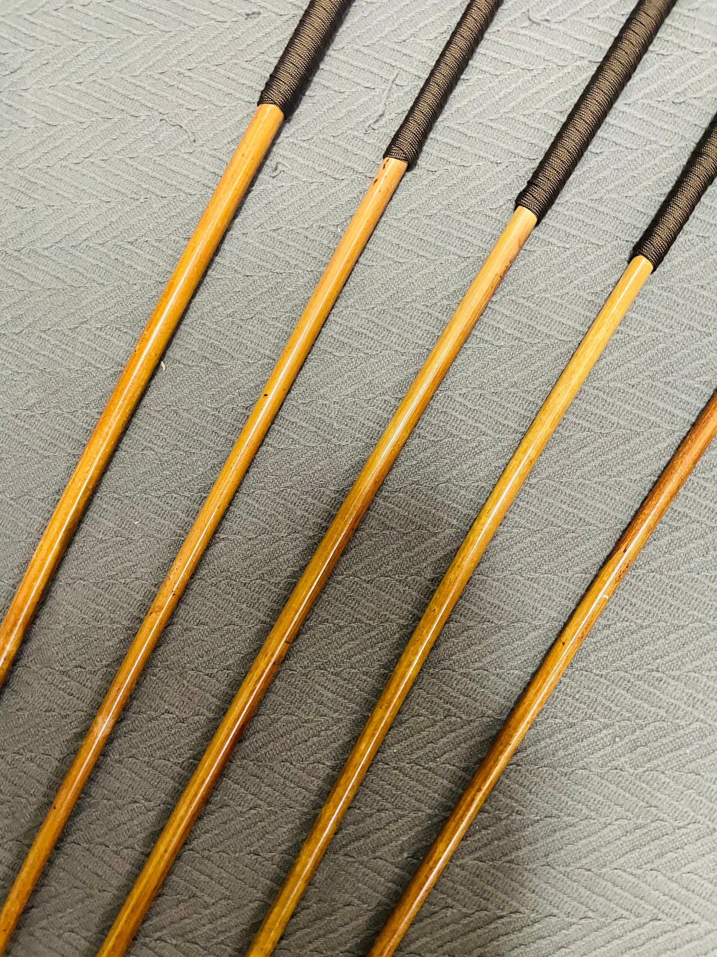 Knotless Golden / Honey Smoked Dragon Canes / Ultimate Smoked Dragon Canes Set of 5 Canes - 90 - 95 cms - Brown Paracord Handles - Englishvice Canes